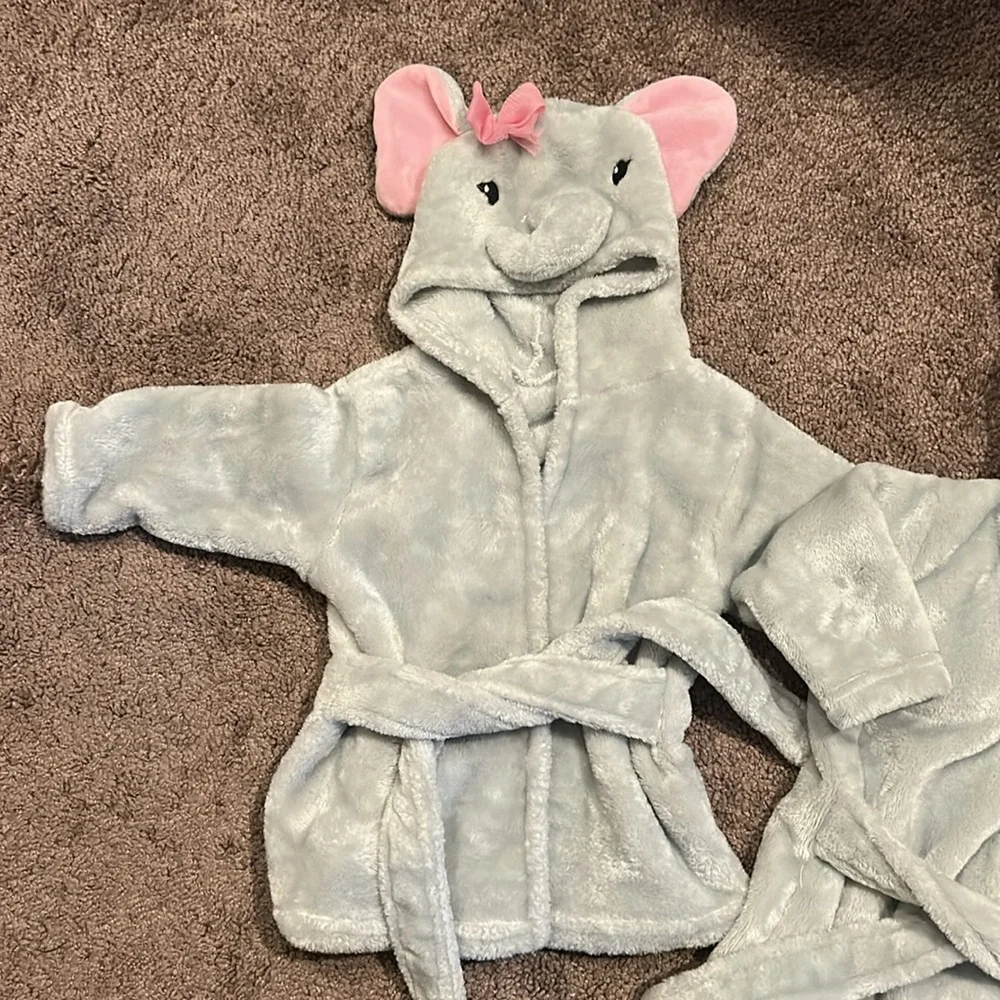 Elephant bath robes 0-9M matching twin set